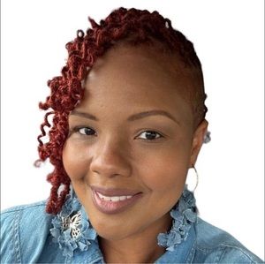 Meet your Posher, Carlyne